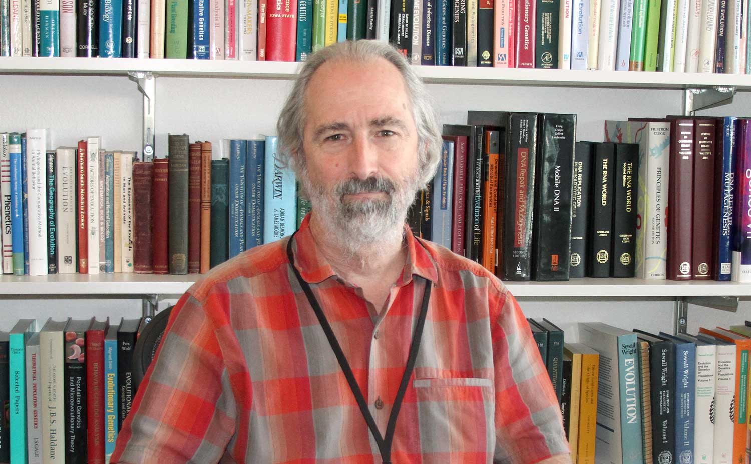 Michael Lynch is the director of the Biodesign Center for Mechanisms of Evolution and Principal Investigator for the new NSF-funded Biological Integration Institute for Mechanisms of Cellular Evolution.